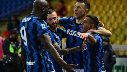  国际米兰多点开花大胜对手继续扩大领先优势