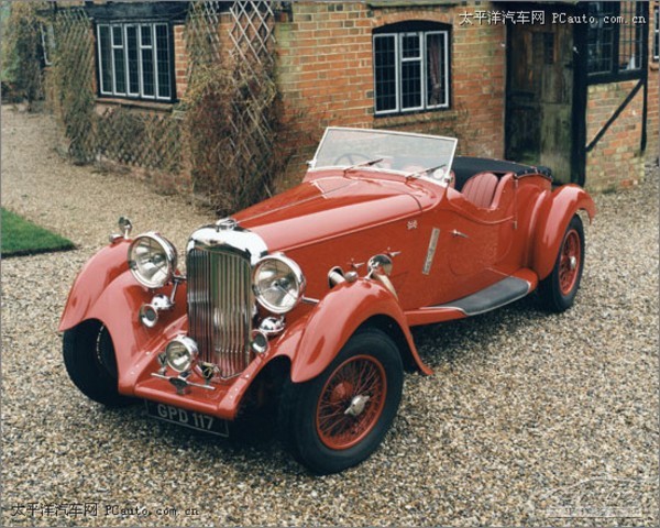  切尔西客场二比二战平阿斯顿维拉遭遇三轮不胜困境  