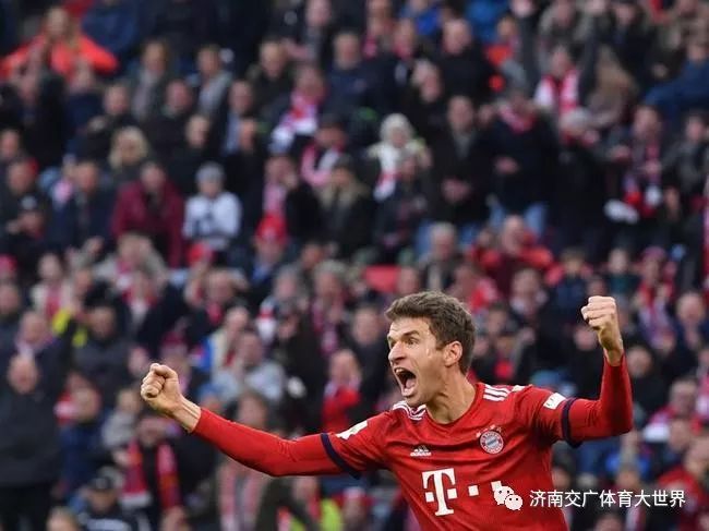  奥格斯堡补时阶段绝平，艰难守住德甲席位